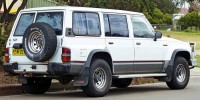 800px-1988-1994_Ford_Maverick_wagon_03.jpg